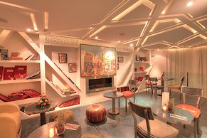 Amani Hotel Suites & Spa