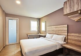 ibis budget Singapore Crystal