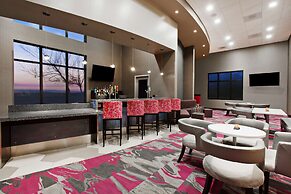 Hampton Inn & Suites Oakland Airport-Alameda