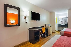 Motel 6 Cleveland, TN