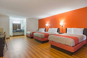 Motel 6 Cleveland, TN