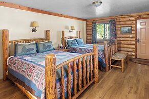 Daniels Summit Lodge