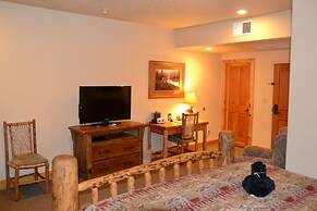 Daniels Summit Lodge