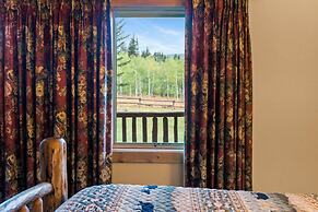 Daniels Summit Lodge
