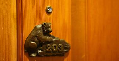 Daniels Summit Lodge