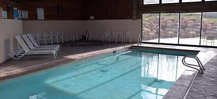 Daniels Summit Lodge