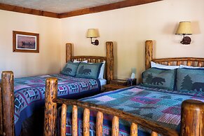 Daniels Summit Lodge