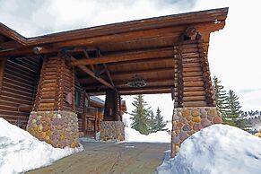 Daniels Summit Lodge