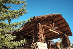 Daniels Summit Lodge