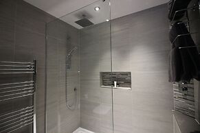 Best Western Plus Pastures Hotel