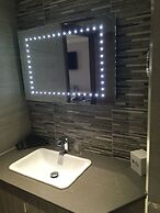 Best Western Plus Pastures Hotel