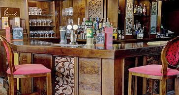 Best Western Plus Pastures Hotel