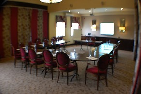 Best Western Plus Pastures Hotel