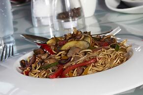 Best Western Plus Pastures Hotel