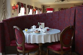 Best Western Plus Pastures Hotel