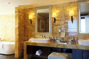 Renaissance Beijing Capital Hotel