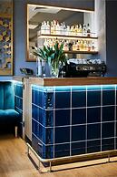 Hotel Apis