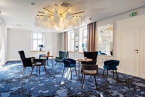 Hotel Apis
