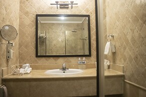 Radisson Colon 2,000 Hotel & Casino