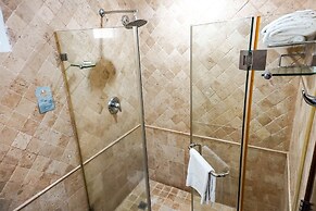 Radisson Colon 2,000 Hotel & Casino