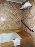 Radisson Colon 2,000 Hotel & Casino