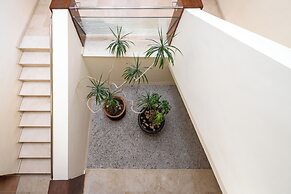 Elviria Hills Living