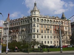 RiverView Palace Apartments