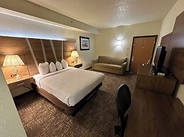 Mackinaw Beach & Bay Inn & Suites