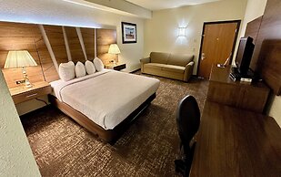 Mackinaw Beach & Bay Inn & Suites