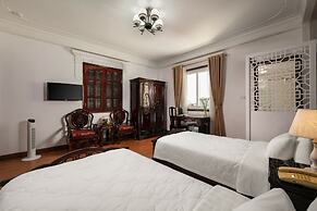 Little Diamond Hotel