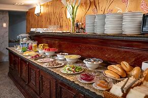 Little Diamond Hotel