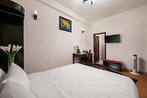 Little Diamond Hotel