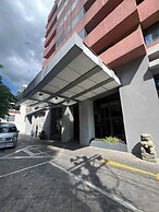 The Quarter Saladaeng by UHG