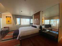 The Quarter Saladaeng by UHG