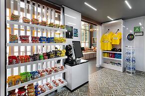 BLVD Hotel and Studios Universal-Hollywood, an Ascend Collection Hotel