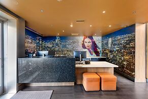 BLVD Hotel and Studios Universal-Hollywood, an Ascend Collection Hotel