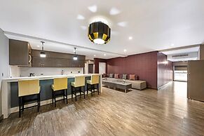 BLVD Hotel and Studios Universal-Hollywood, an Ascend Collection Hotel