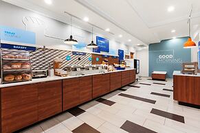 Holiday Inn Express & Suites Klamath Falls Central by IHG