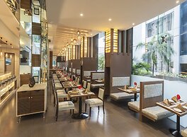 The Regale by Tunga