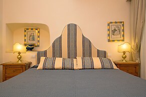 La Casa del Garbo - Luxury Rooms & Suite