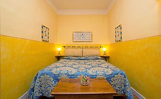 La Casa del Garbo - Luxury Rooms & Suite