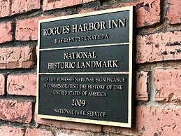 Rogues' Harbor Inn