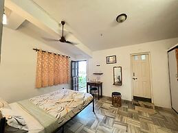 Peravel Beach Holiday Home