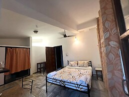 Peravel Beach Holiday Home