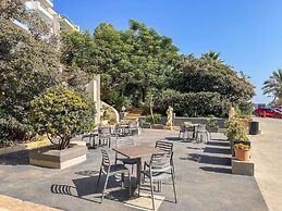 AX Sunny Coast Resort & Spa