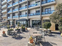 AX Sunny Coast Resort & Spa