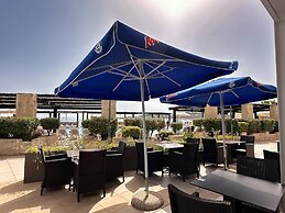 AX Sunny Coast Resort & Spa