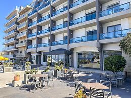 AX Sunny Coast Resort & Spa