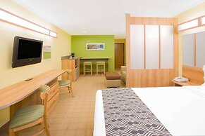 Microtel Inn & Suites by Wyndham Delphos