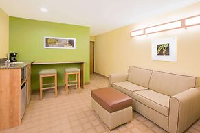 Microtel Inn & Suites by Wyndham Delphos